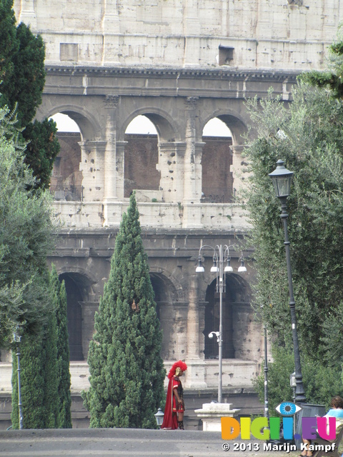 SX31969 Roman at Colosseum